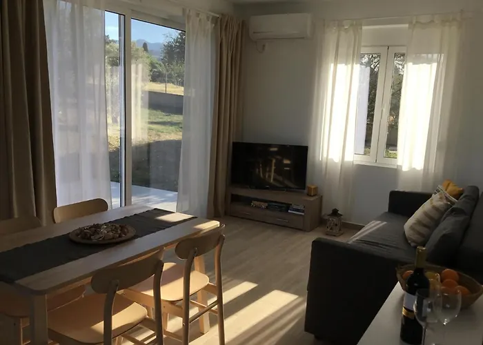 Oikia Ampavris بلدة كوس