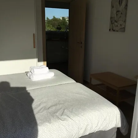Semesterbostad Oikia Ampavris