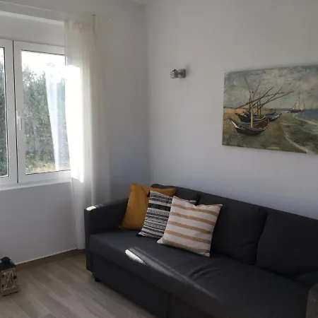 Oikia Ampavris Nyaraló