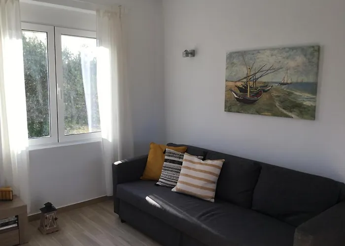 Oikia Ampavris בית נופש